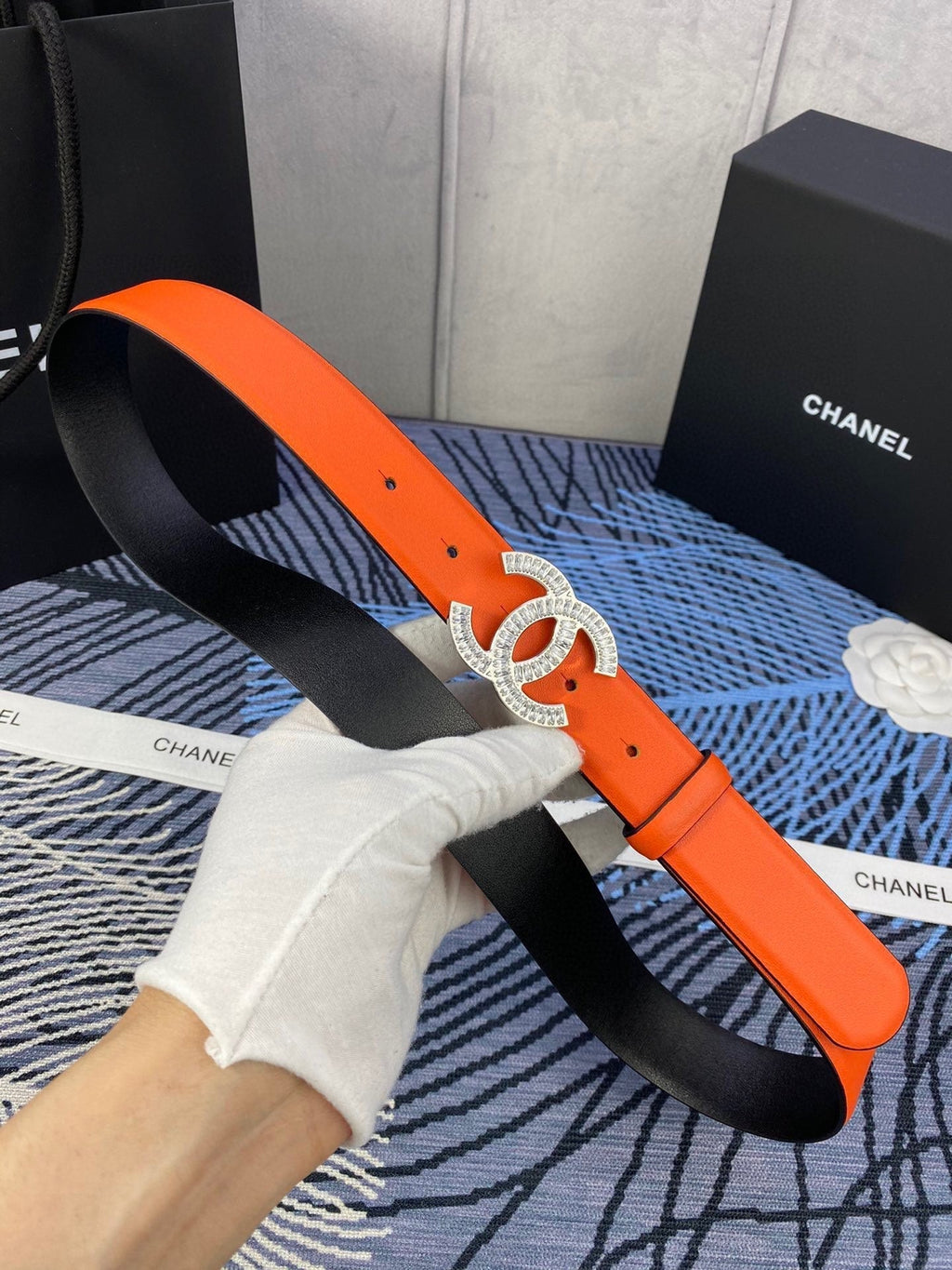 CHANEL 25S BELT 30 MM IN ORANGE CALFSKIN WITH GOLD HARDWARE 615097